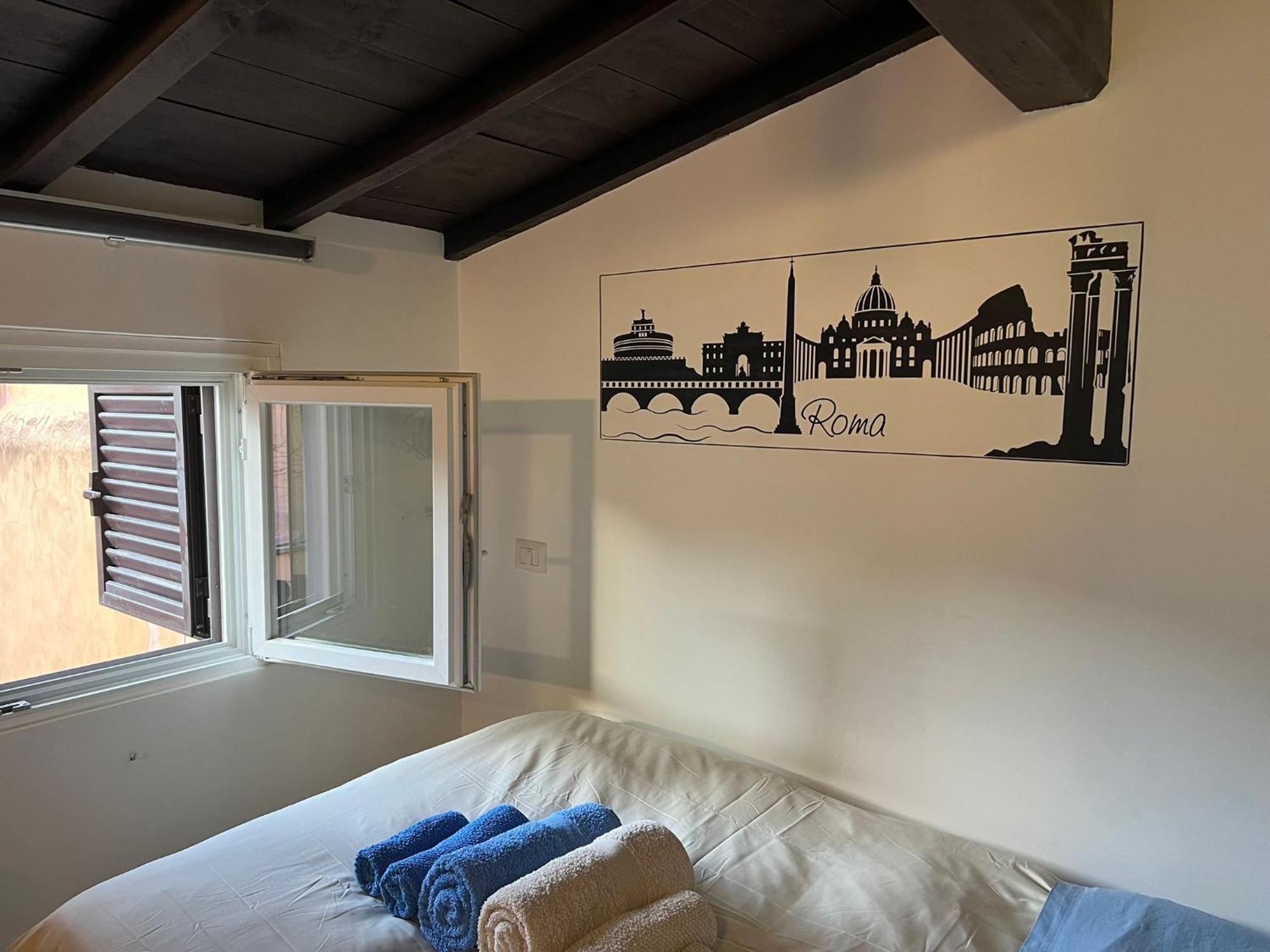 Monolocale Trastevere Locato Per Finalita Turistiche Rome Exterior photo